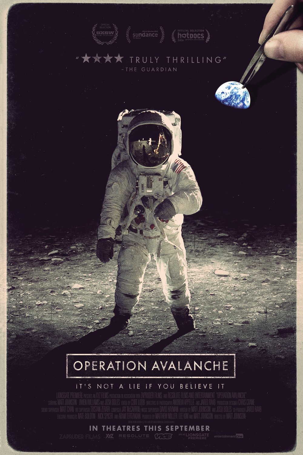 L'affiche du film Operation Avalanche